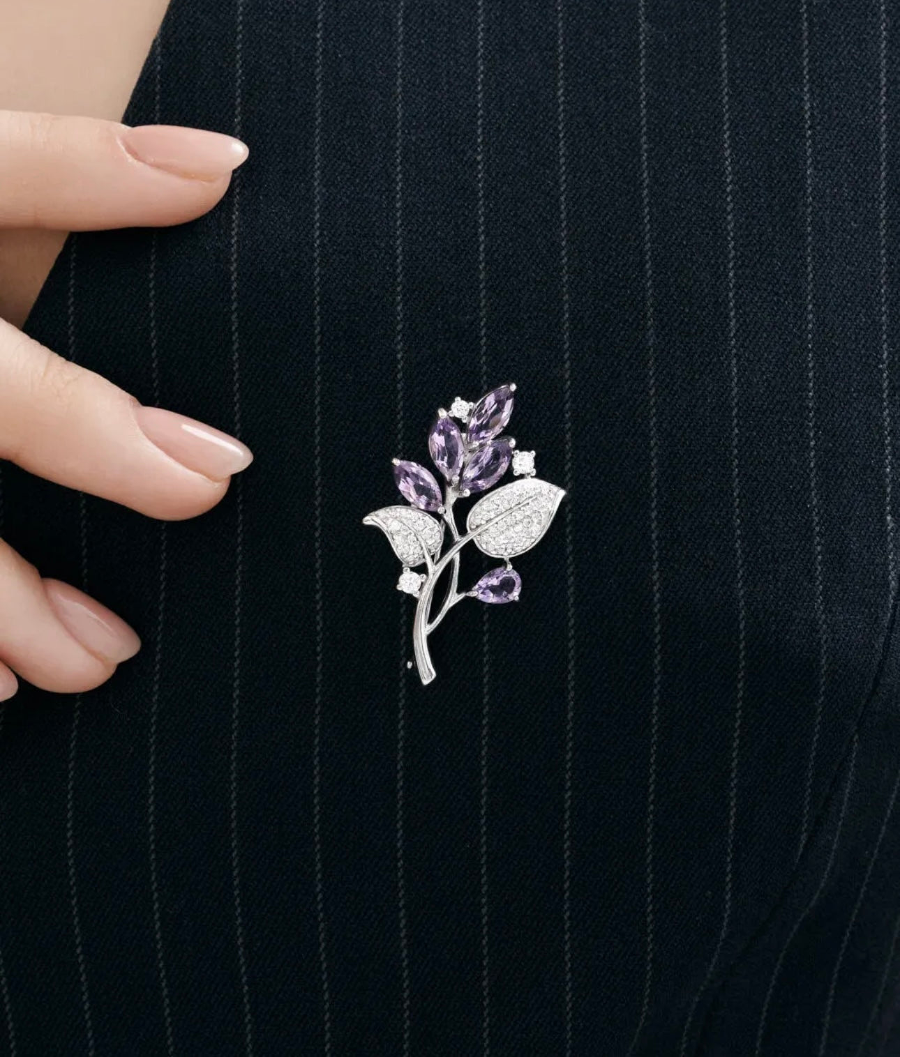 Broche Rama Floral de Plata 925 con Amatistas y Diamantes