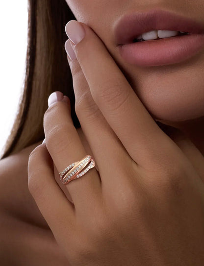 Anillo Minimalista Flor con Diamante Oro 925