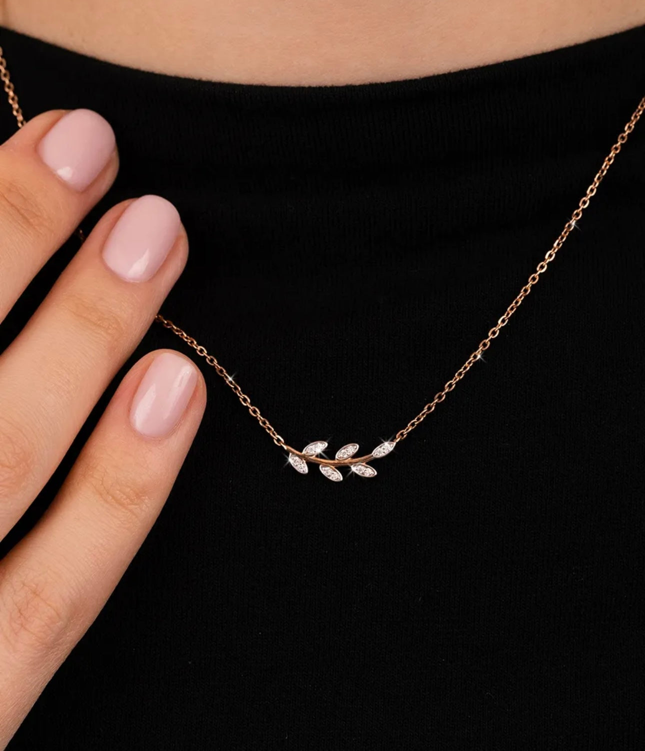 Collar Minimalista Cadena Fina Dorada Plata 925