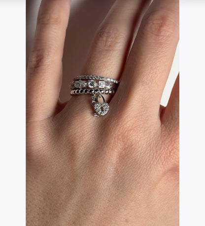 Set de 3 anillos apilables con dijes de corazón y llave – Plata de Ley 925