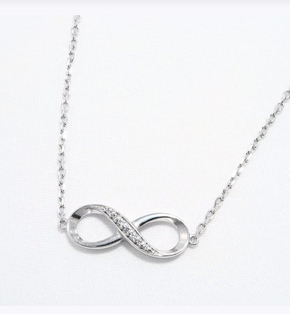 Collar de Plata 925 Infinito con Diamantes