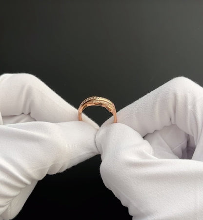 Anillo Minimalista Flor con Diamante Oro 925