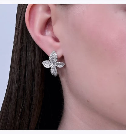 Pendientes de Flor con Esmalte Rosa y Circonita