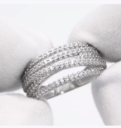 Anillo de Banda con Pavé de Diamantes
