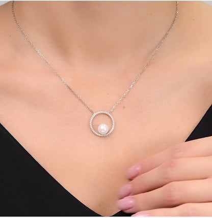 Collar de Plata 925 con Colgante Circular de Perla y Circonitas